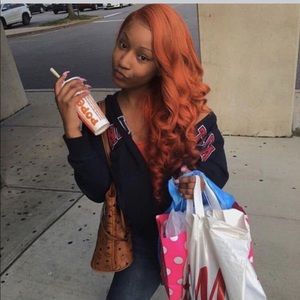 Meet your Posher, Kayla